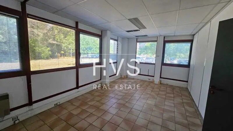 Bureau dans Meyreuil à louer - Photo de l’immeuble – Image 3 sur 7