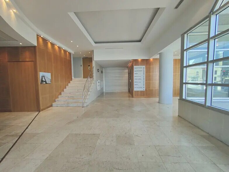 Bureau dans Meaux à louer - Hall d’entrée – Image 3 sur 5