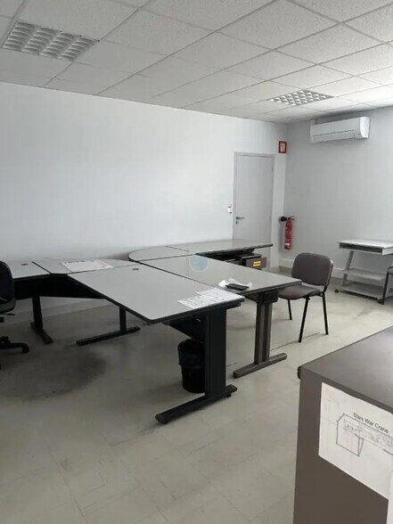 Local d’activités dans Semoy à louer - Photo intérieure – Image 3 sur 4