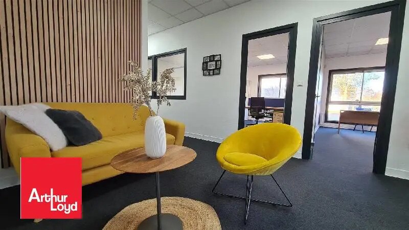 Local d'activités dans Fontenay-sur-Eure à vendre - Photo de l’immeuble – Image 3 sur 5