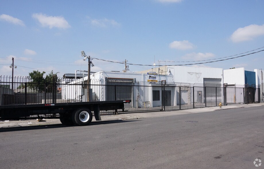 1646 E 23rd St, Los Angeles, CA à vendre - Photo principale – Image 1 sur 5