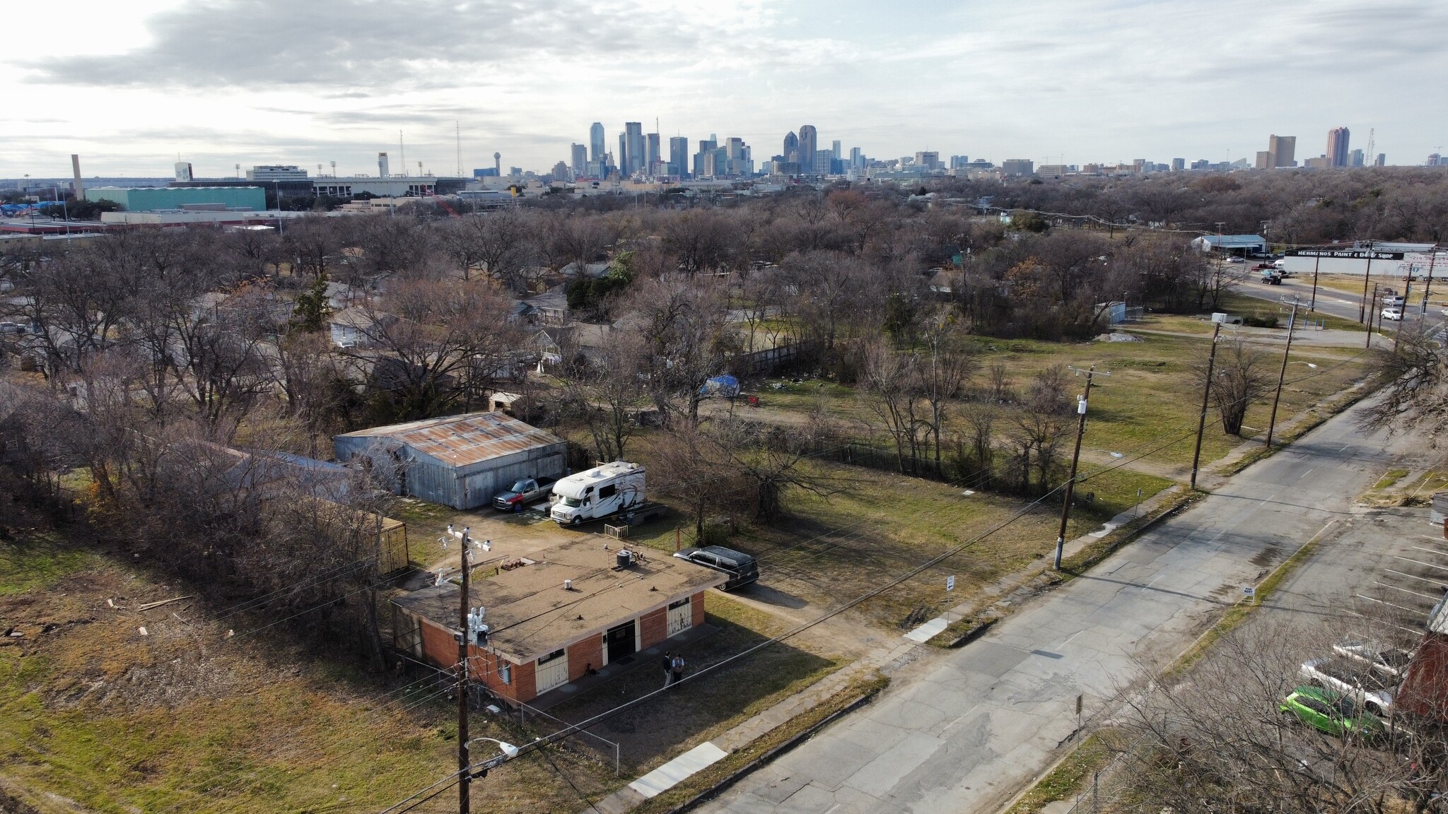 1641 S Fitzhugh Ave, Dallas, TX à louer Photo de l’immeuble– Image 1 sur 7