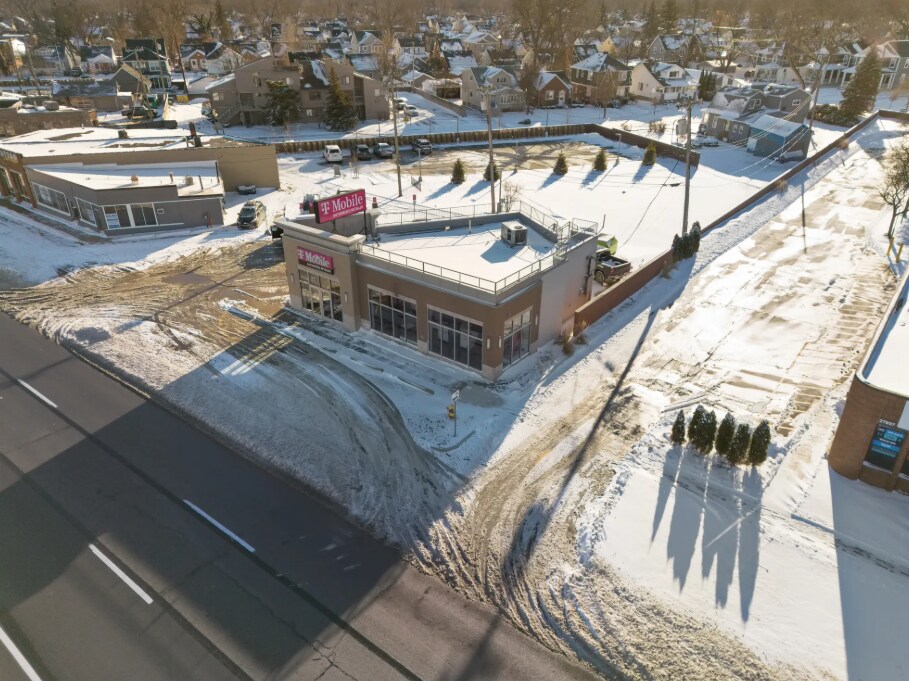 27861 Woodward Ave, Berkley, MI à vendre Photo principale– Image 1 sur 6