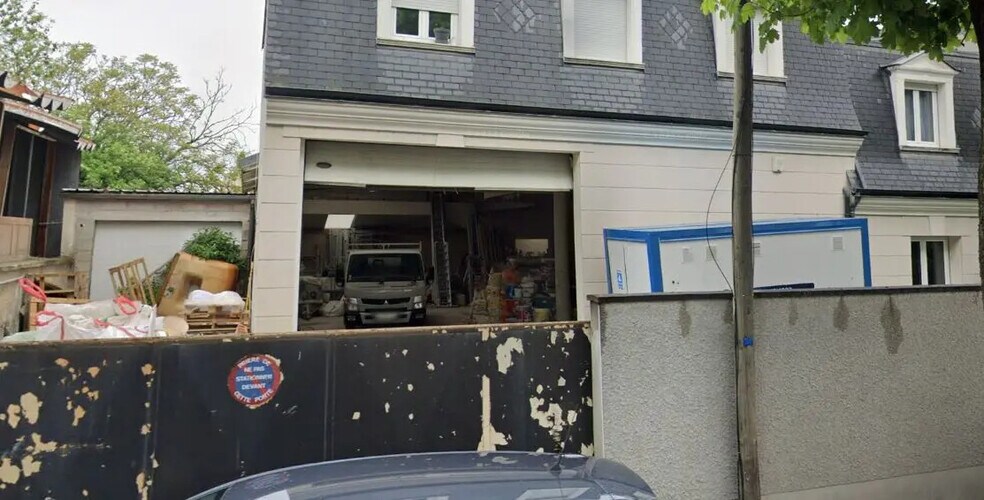 Industriel/Logistique dans Saint-Maur-Des-Fossés à louer - Photo de l’immeuble – Image 1 sur 1