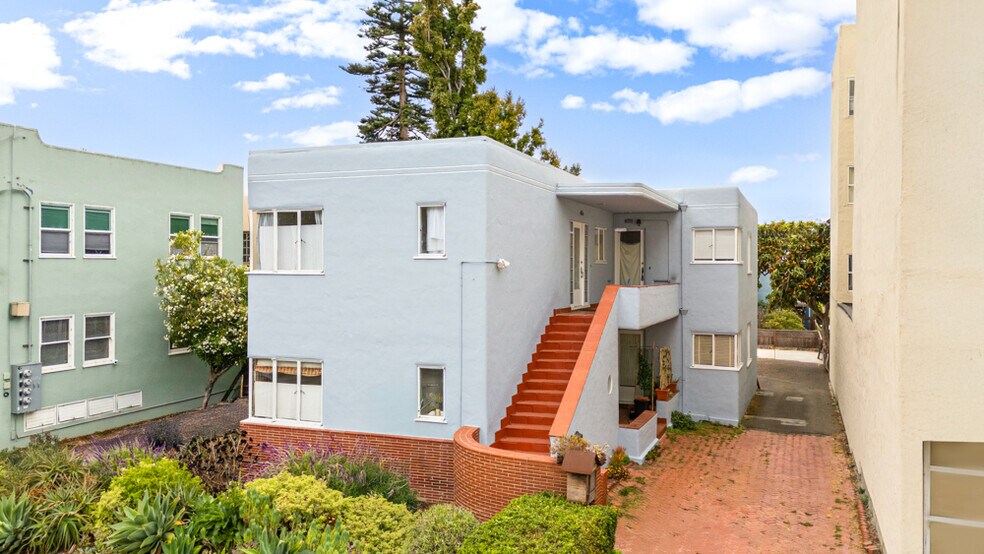 1682 Oxford St, Berkeley, CA à vendre - Photo de l’immeuble – Image 2 sur 31