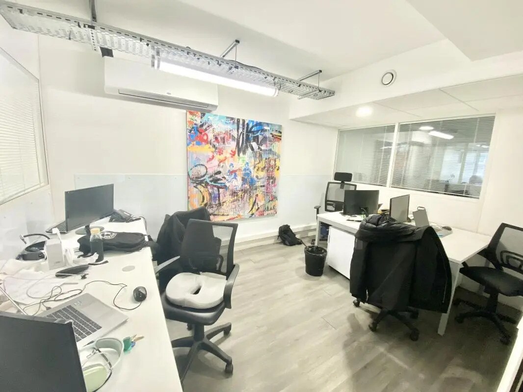 Bureau dans Neuilly-sur-Seine à louer Photo de l’immeuble– Image 1 sur 8