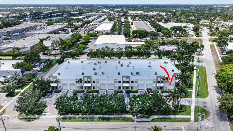 1250 Wallace Dr, Delray Beach, FL à louer - Photo de l’immeuble – Image 3 sur 18