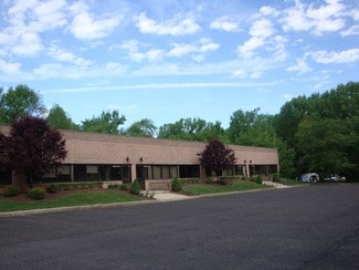 Plus de détails pour 490 W Route 33, Millstone Township, NJ - Bureau, Local commercial à louer