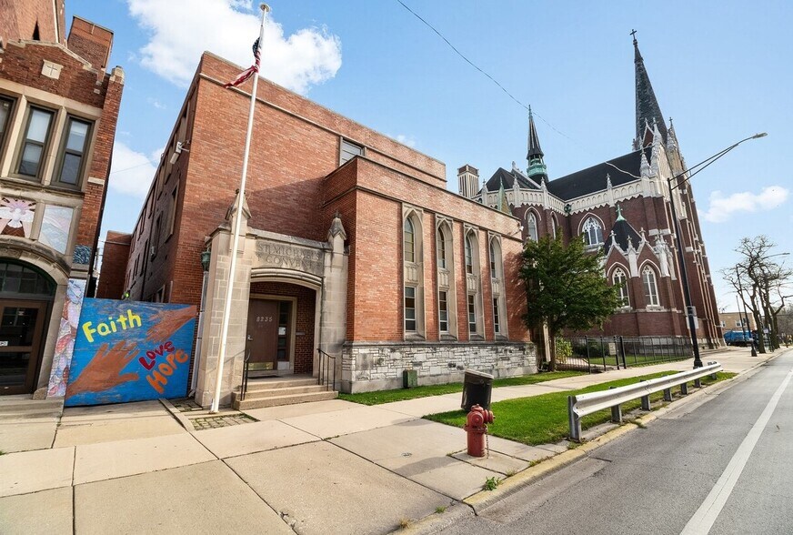 Former St. Michael Catholic School portefeuille de 4 biens à vendre sur LoopNet.fr - Photo de l’immeuble – Image 2 sur 10