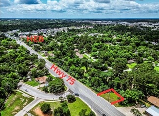 Plus de détails pour 203 State Highway 75 N, Huntsville, TX - Terrain à louer