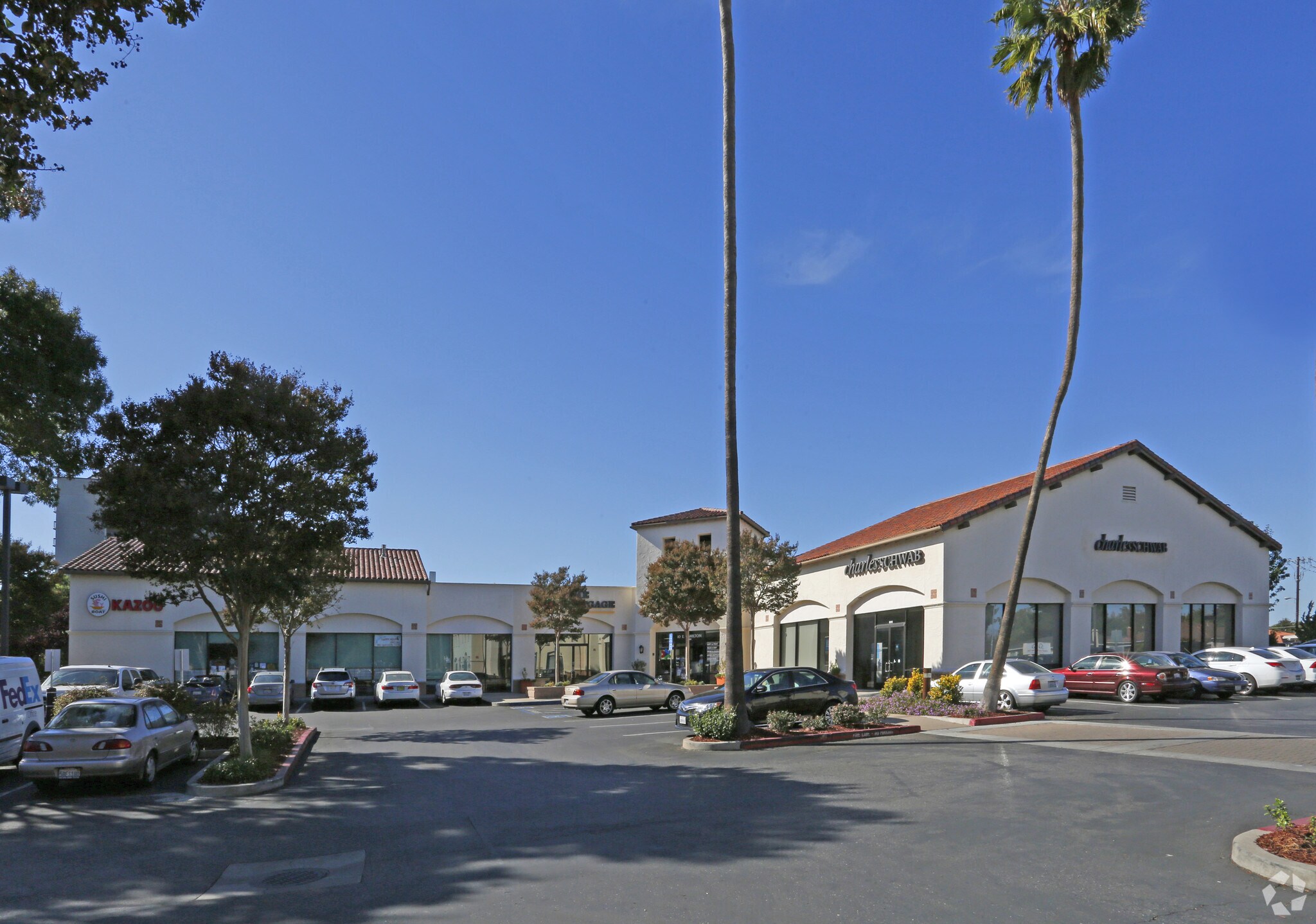 10-130 E Hamilton Ave, Campbell, CA à louer Photo de l’immeuble– Image 1 sur 10