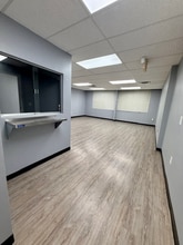 2400 Poplar Ave, Memphis, TN à louer Photo intérieure– Image 1 sur 7