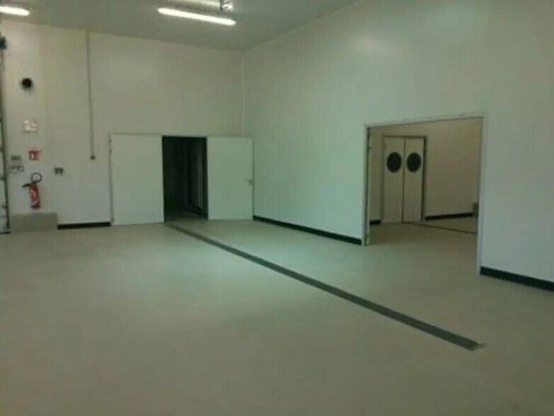 Local d’activités dans BRIVE-LA-GAILLARDE à louer - Photo intérieure – Image 3 sur 3