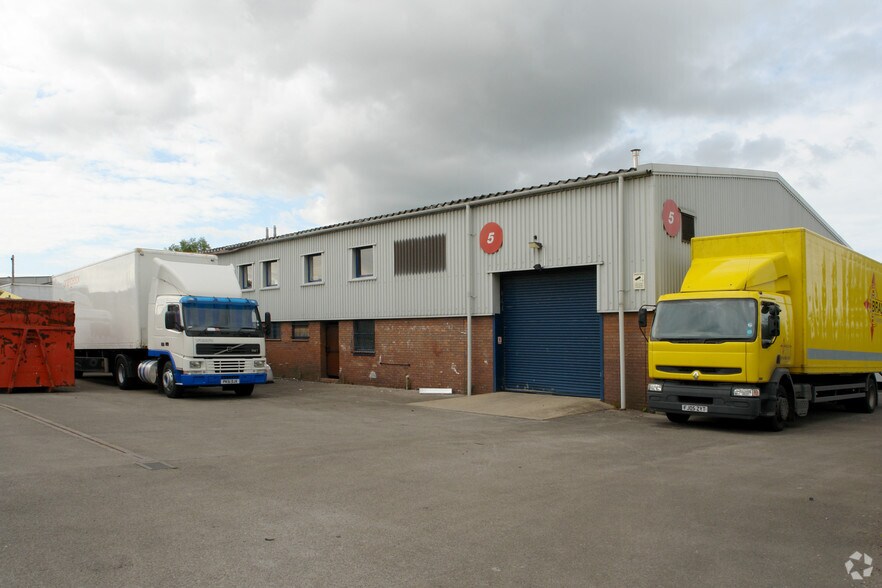 Ash Rd N, Wrexham à louer - Photo de l’immeuble – Image 2 sur 3