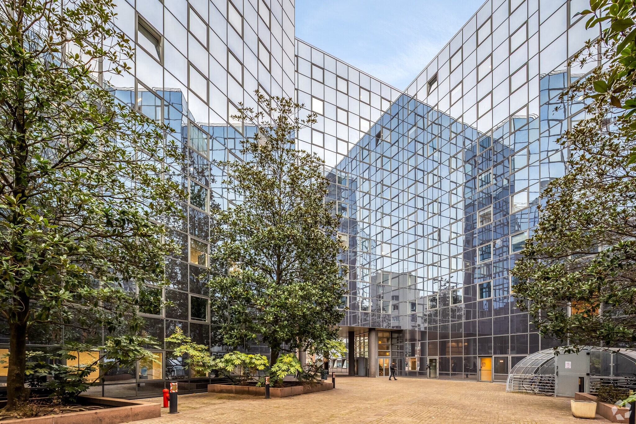 2 Place Des Vosges, Courbevoie à louer Photo de l’immeuble– Image 1 sur 16