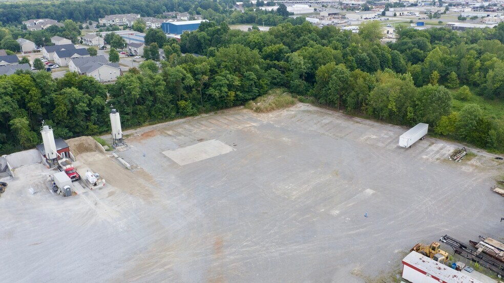 2727 Union Hall Rd, Clarksville, TN à louer - Photo de l’immeuble – Image 2 sur 20