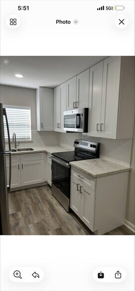 8 S Avenue B, Freeport, TX à vendre - Photo intérieure – Image 3 sur 3