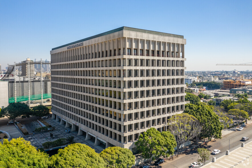 3700 Wilshire Blvd, Los Angeles, CA à louer - Photo de l’immeuble – Image 1 sur 6