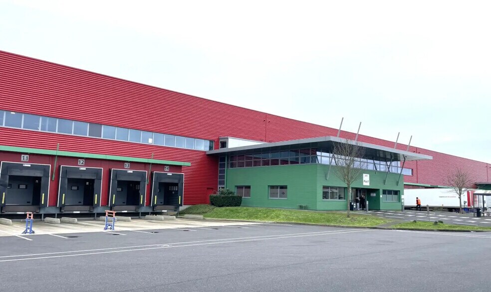 Industriel/Logistique dans Le Coudray-Montceaux à louer - Photo de l’immeuble – Image 2 sur 10