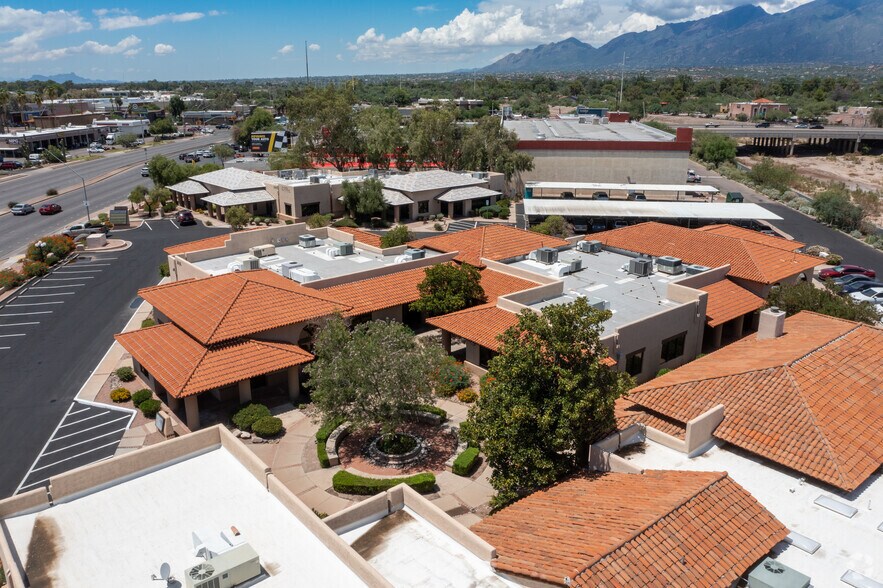 2090 N Kolb Rd, Tucson, AZ à louer - Aérien – Image 2 sur 5