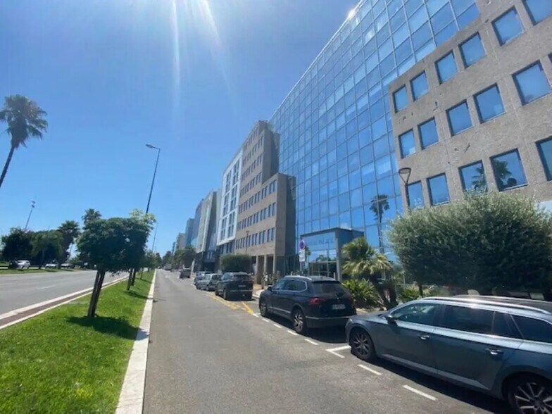 Bureau dans Nice à louer - Photo de l’immeuble – Image 2 sur 16