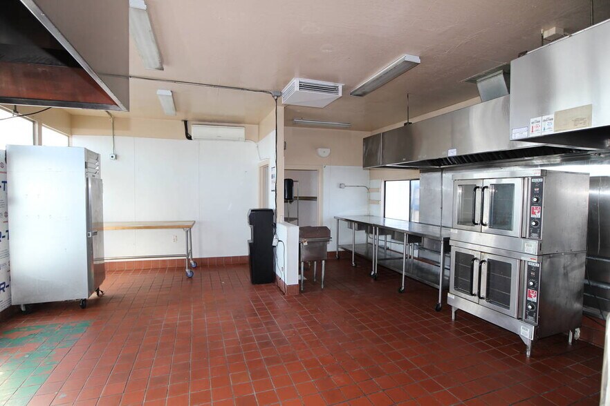 2818 Macarthur Blvd, Oakland, CA à vendre - Photo de l’immeuble – Image 2 sur 8