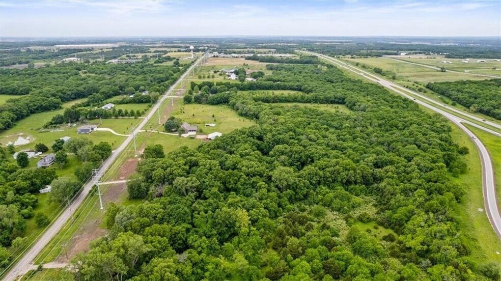 34730 W 95th St, De Soto, KS à vendre - Photo de l’immeuble – Image 3 sur 6