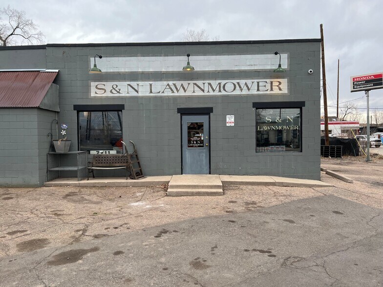 7711 Grandview Ave, Arvada, CO à vendre - Photo de l’immeuble – Image 2 sur 4