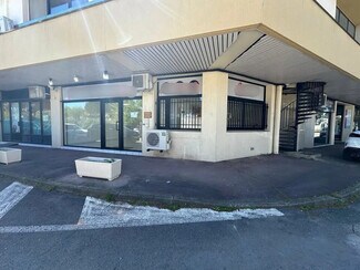 Plus de détails pour Local commercial à louer