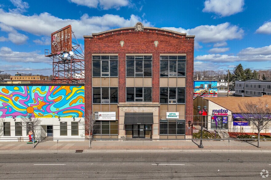 1549 University Ave W, Saint Paul, MN à louer - Photo de l’immeuble – Image 2 sur 13