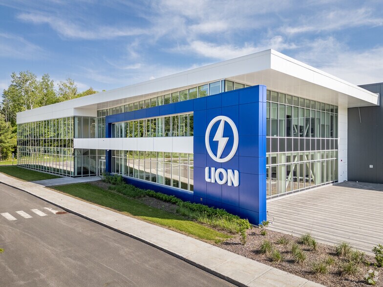 9900 St Irénée-Vachon, Mirabel, QC à louer - Photo de l’immeuble – Image 1 sur 4