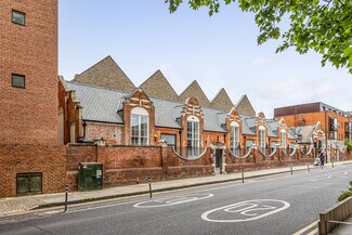 Plus de détails pour 179 Hornsey Rd, Londres - Local commercial à vendre