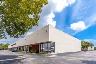 Plus de détails pour 20201-20285 NE 15th Ct, Miami, FL - Industriel/Logistique à louer
