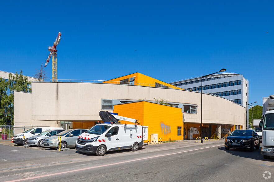 Bureau dans Aubervilliers à louer - Photo de l’immeuble – Image 2 sur 4
