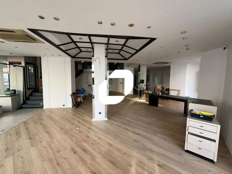 Local commercial dans Lens à louer - Photo de l’immeuble – Image 3 sur 14