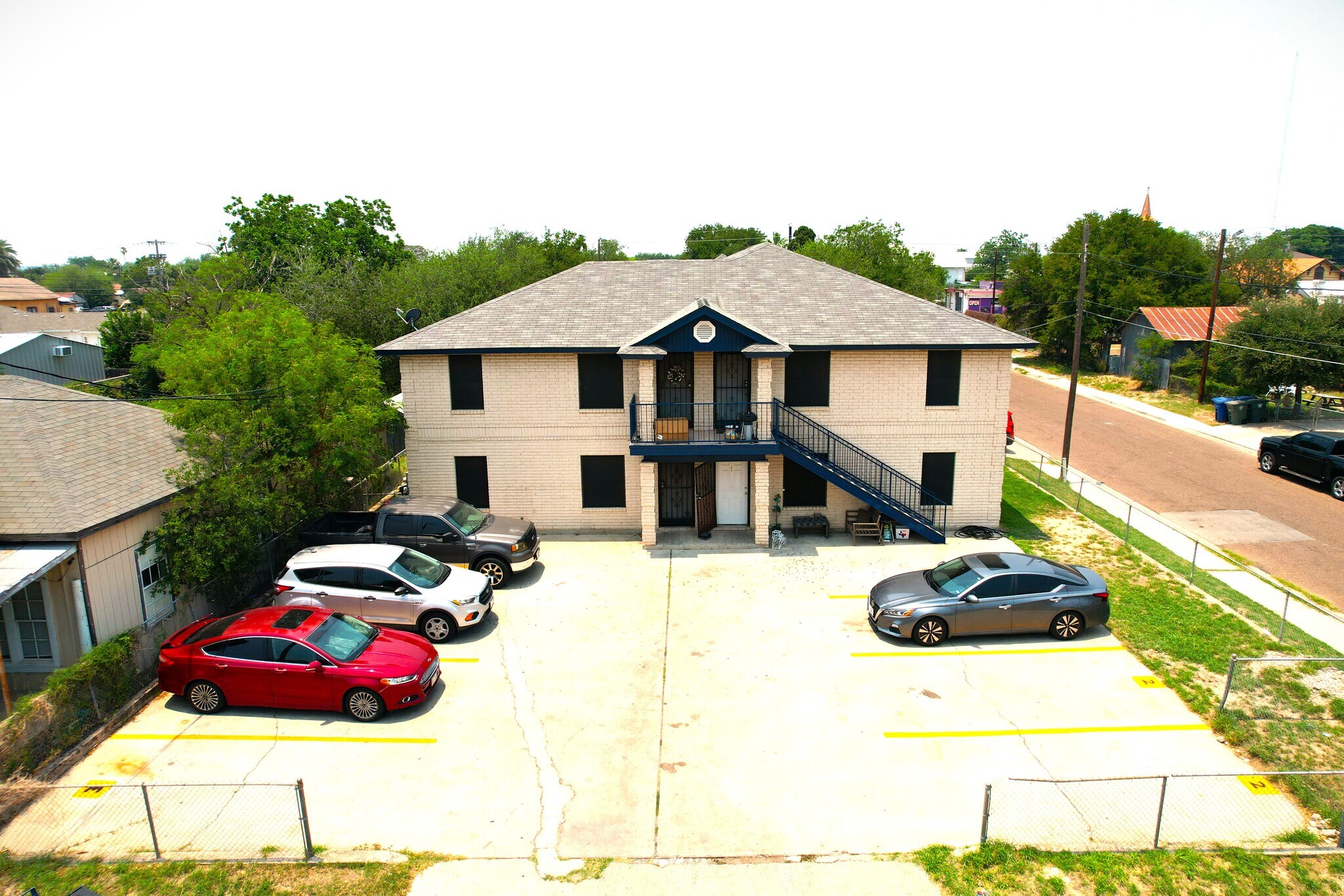 1420 Juarez Ave, Laredo, TX à vendre Photo principale– Image 1 sur 6