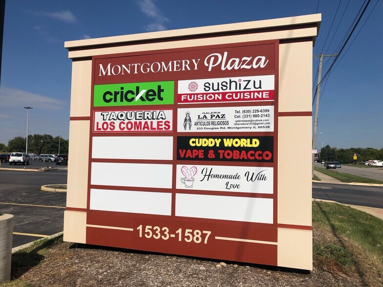 1533-1587 Douglas Rd, Montgomery, IL à louer - Photo de l’immeuble – Image 2 sur 4