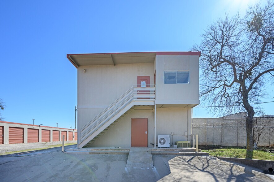5820 Texoma Pky, Sherman, TX à louer - Photo de l’immeuble – Image 2 sur 3