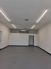 1203-1241 E Charleston Blvd, Las Vegas, NV à louer Photo intérieure– Image 2 sur 5