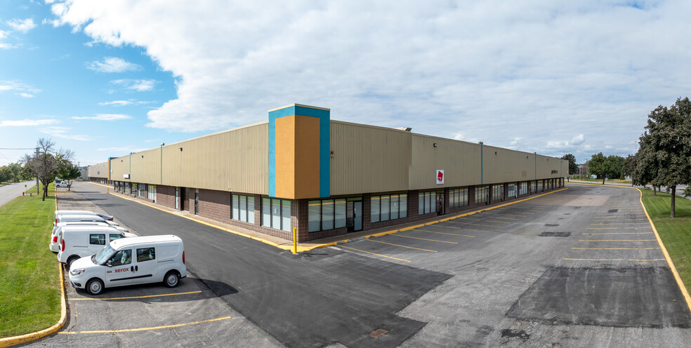 445 Av St Jean Baptiste, Québec, QC à louer - Photo de l’immeuble – Image 3 sur 4