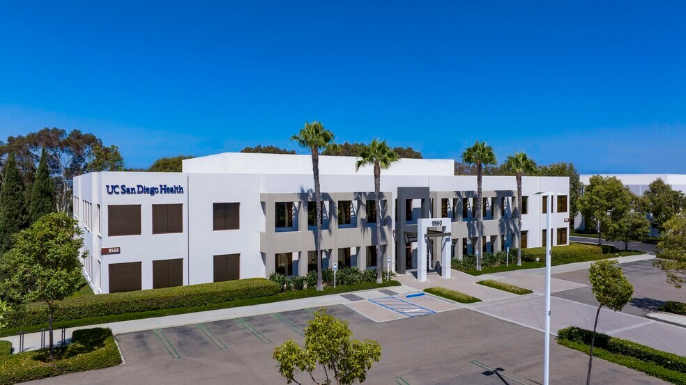 4790 Eastgate Mall, San Diego, CA à louer - Photo de l’immeuble – Image 3 sur 29