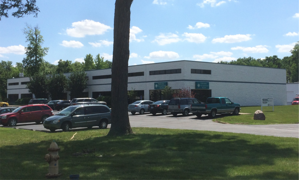 9300 Airport Dr, Fort Wayne, IN à louer - Photo de l’immeuble – Image 2 sur 11