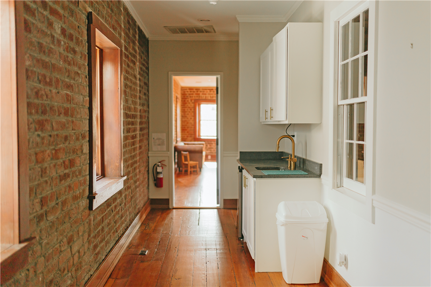 182-184 E Bay St, Charleston, SC à louer - Photo de l’immeuble – Image 2 sur 19