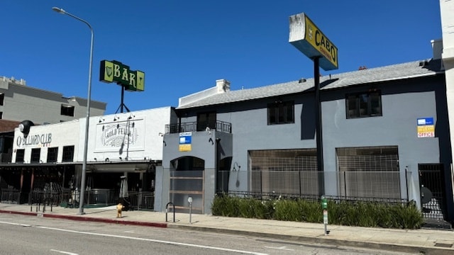 11829 Wilshire Blvd, Los Angeles, CA à vendre Photo principale– Image 1 sur 25