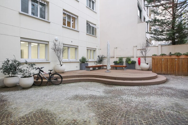 Plus de détails pour Bureau à louer