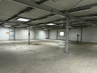 Plus de détails pour Local d'activités à louer