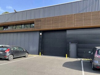 Plus de détails pour Bureau, Local d'activités à louer