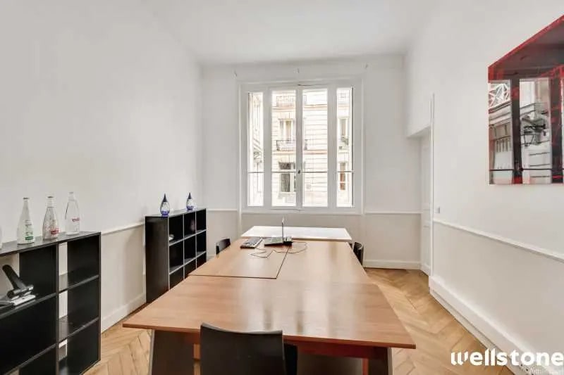 Bureau dans Paris à louer - Photo de l’immeuble – Image 2 sur 10