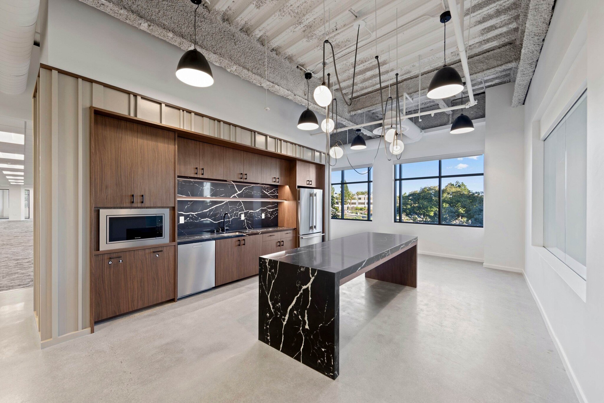 12544 High Bluff Dr, San Diego, CA à louer Photo intérieure– Image 1 sur 6