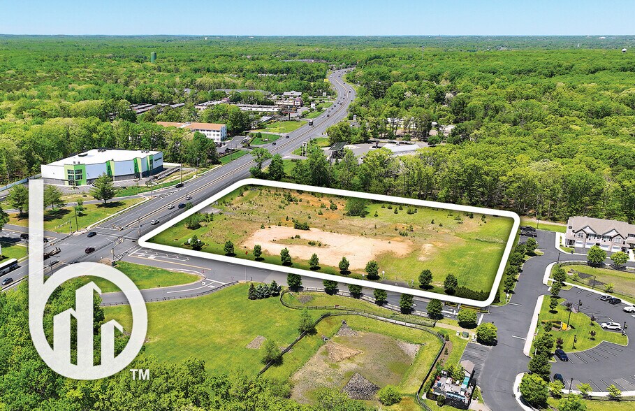 2501 Route 9 N, Howell, NJ à louer - Photo de l’immeuble – Image 2 sur 5